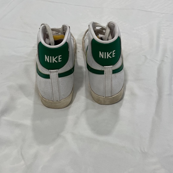 Nike White and Green Swoosh Sneakers - Picture 2 of 7
